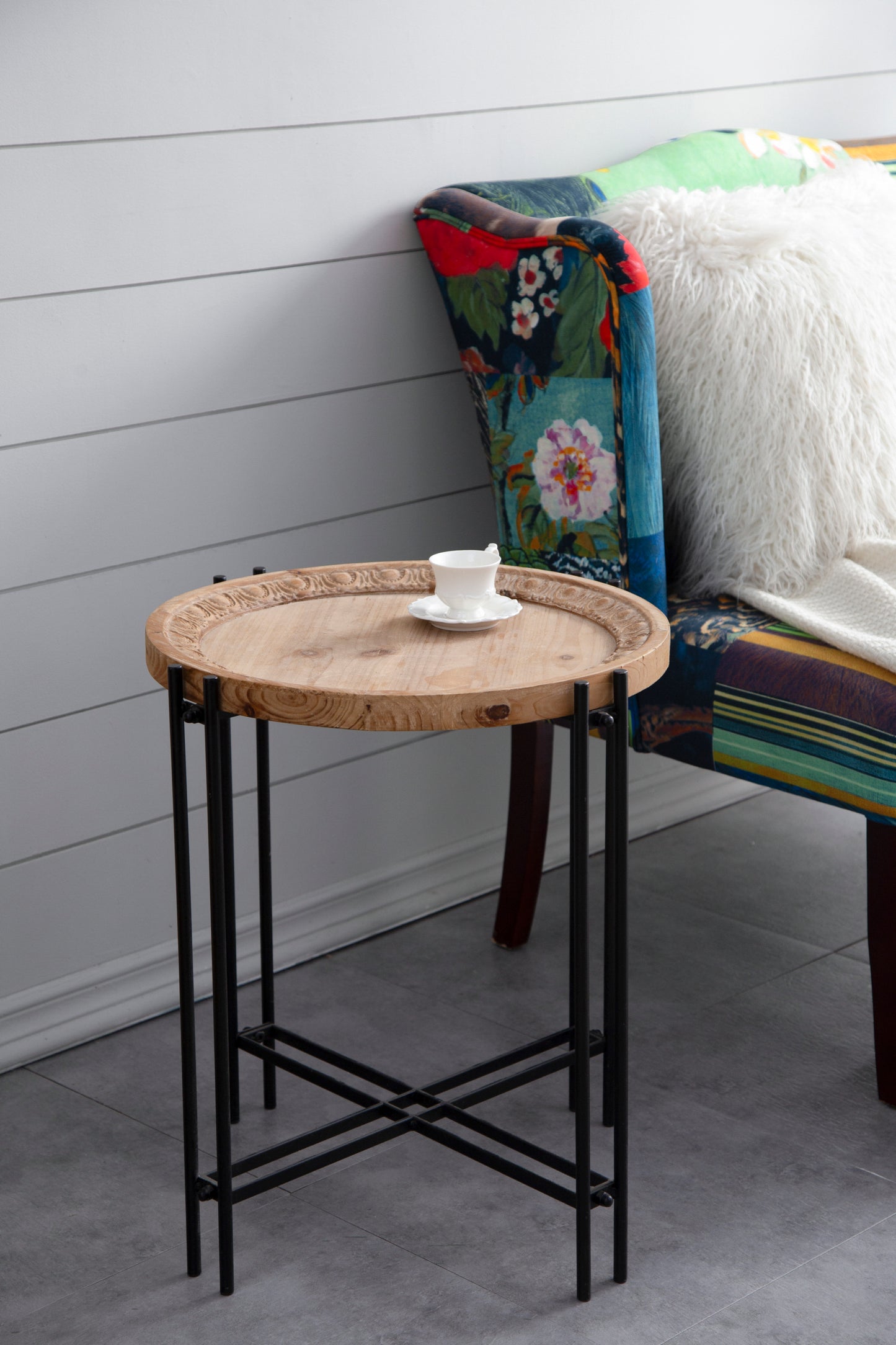 21.5" x 24" Round Side Table With Wood Top, End Table for Living Room Bedroom